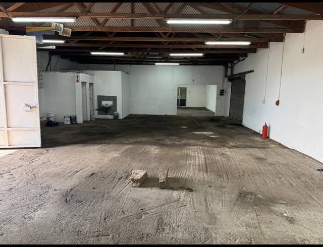 1,400M² RETAIL FOR SALE IN EUREKA
